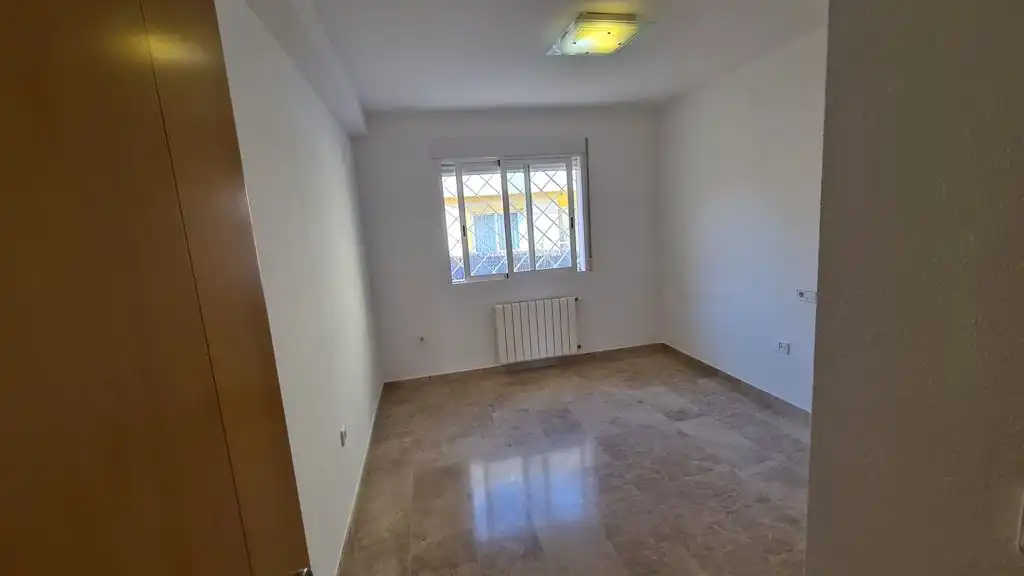 Casa adosada de lloguer a Avenida del Golf, Altorreal - El Chorrico