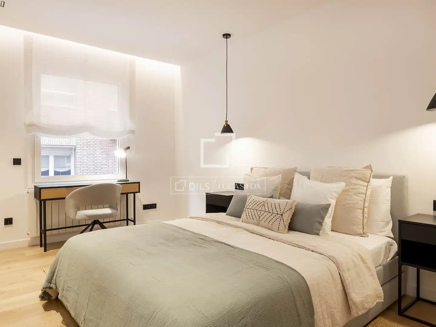 Bedroom of Flat for rent in Barcelona  with Air Conditioner, Heating and Parquet flooring