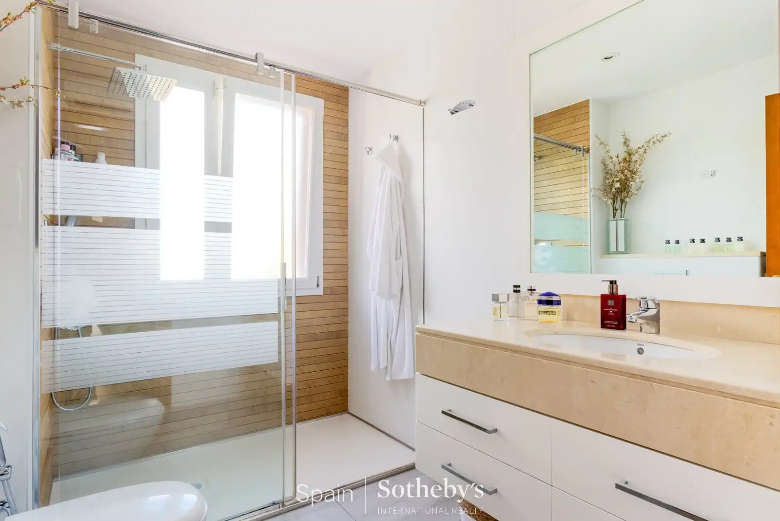 Baño de Casa o chalet en venta en Alella con Aire acondicionado, Calefacción y Jardín privado