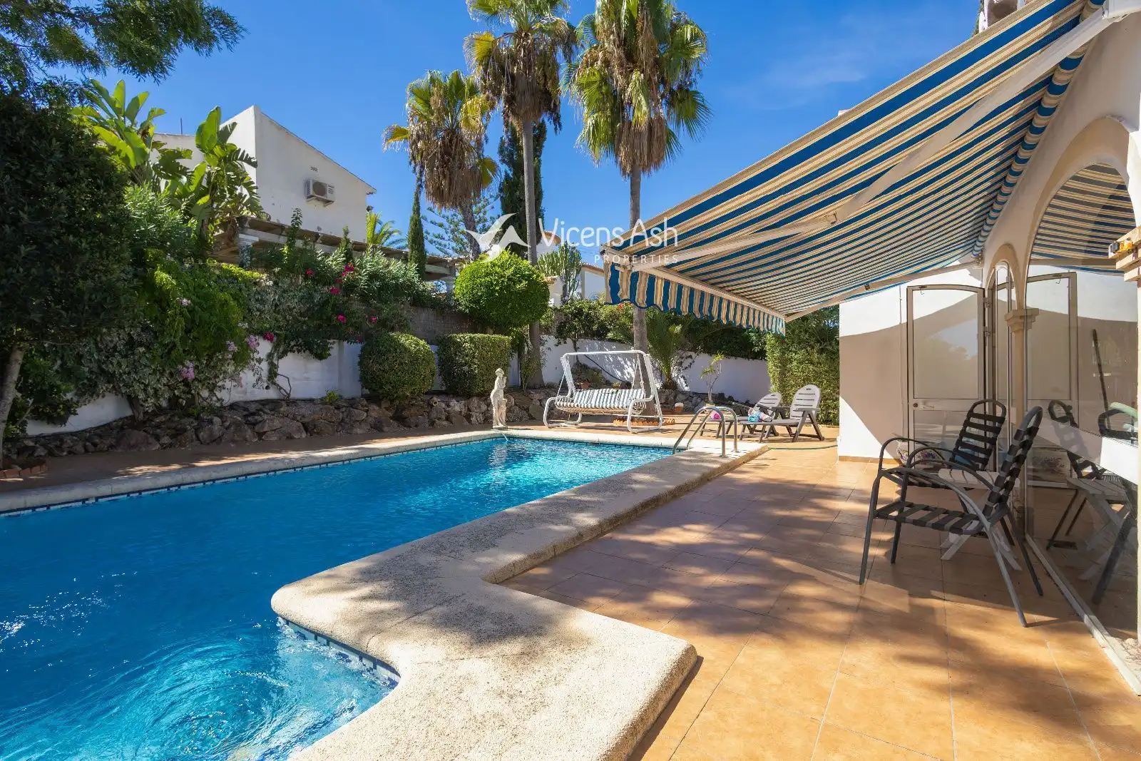 Vista exterior de Casa o chalet en venta en Cap Martí - El Tossalet - Pinomar
