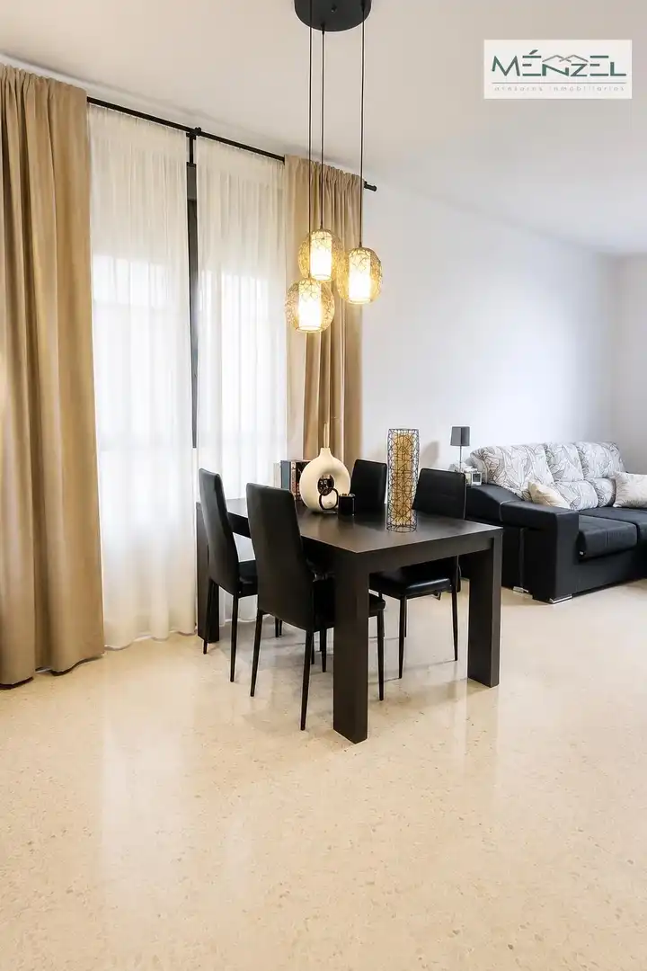 Dining room of Flat for sale in Sevilla