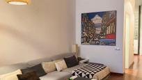 Living room of Flat for sale in  Barcelona Capital  with Air Conditioner, Heating and Parquet flooring