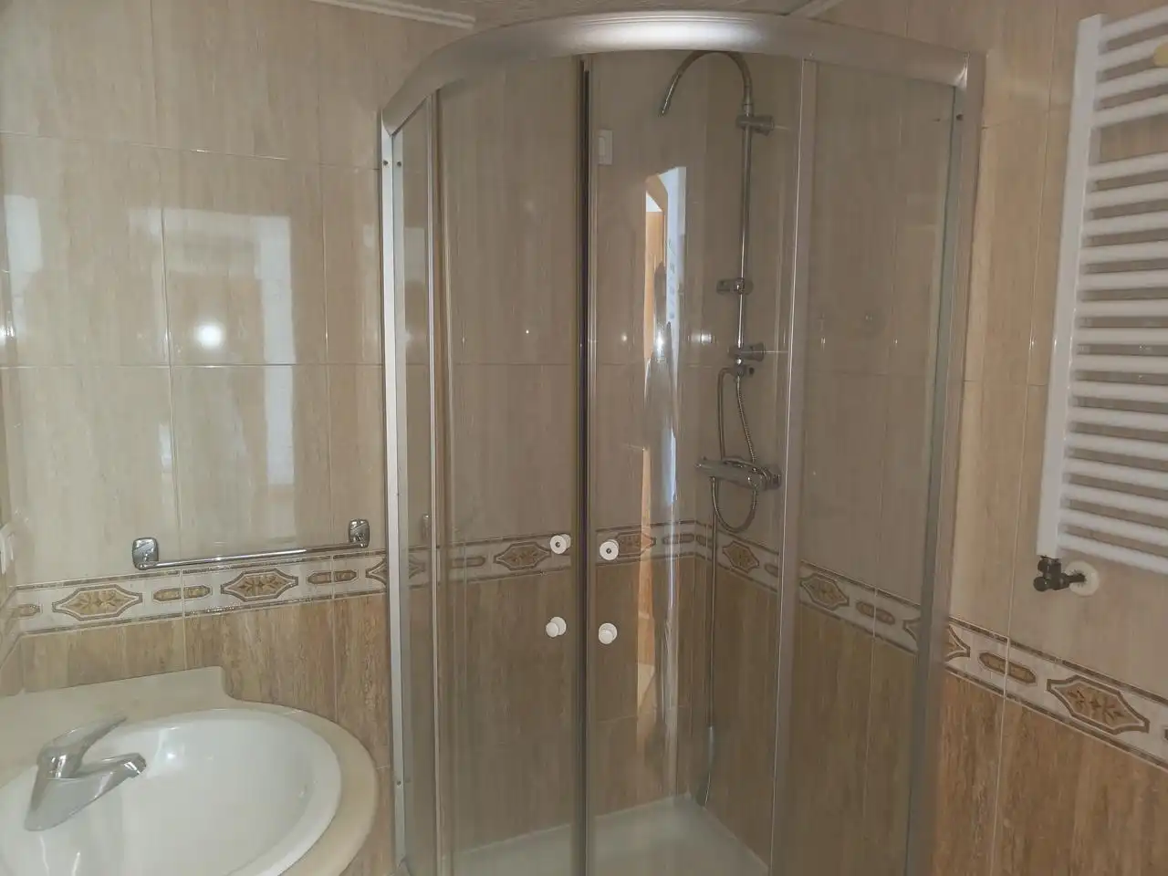 Bany de Pis en venda en Getafe amb Aire condicionat, Calefacció i Terrassa