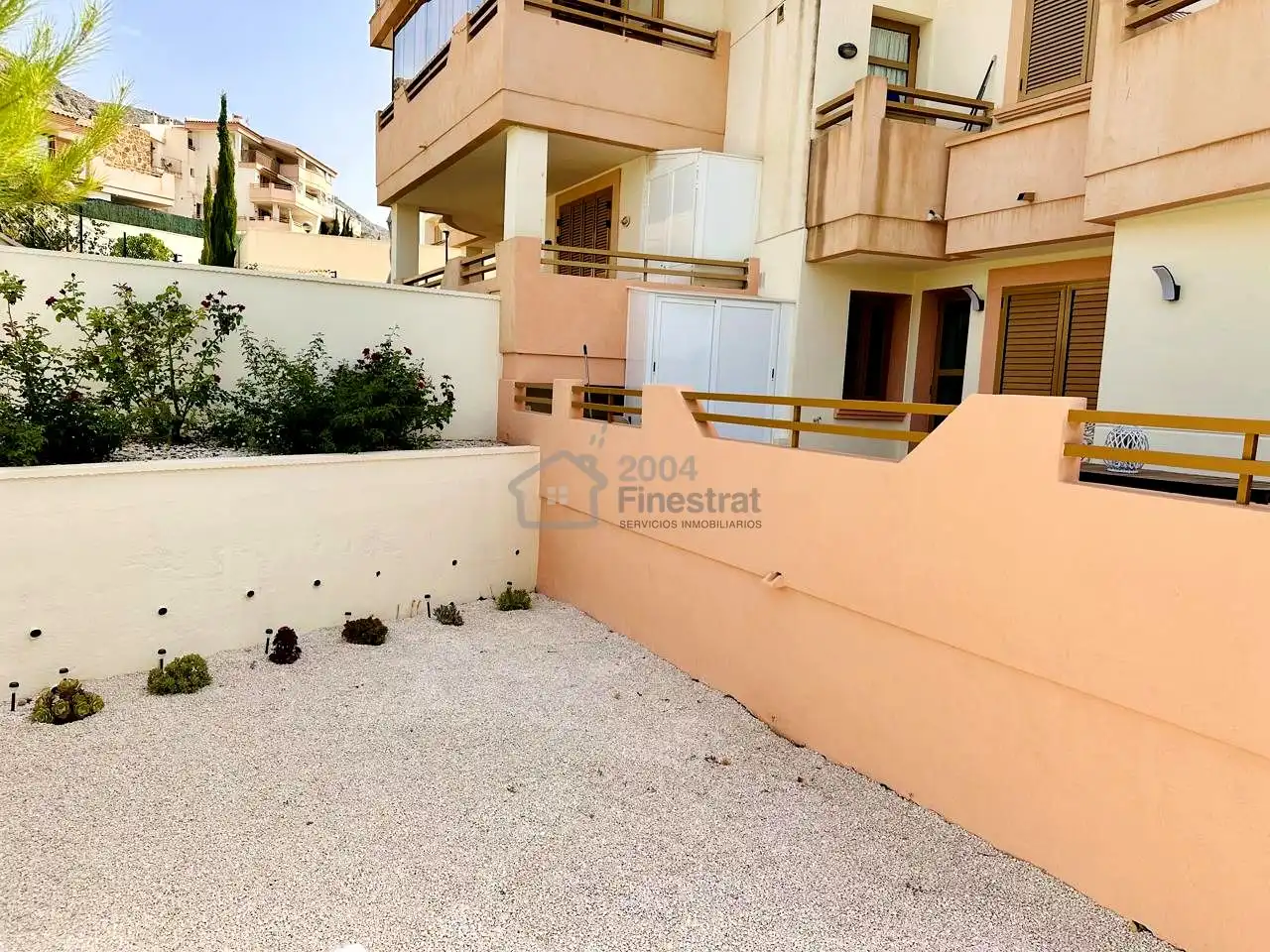 Vista exterior de Planta baixa de lloguer en Golf Bahía