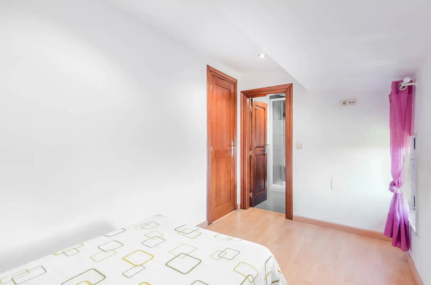 Dormitori de Casa o xalet en venda en Siero amb Calefacció, Jardí privat i Moblat