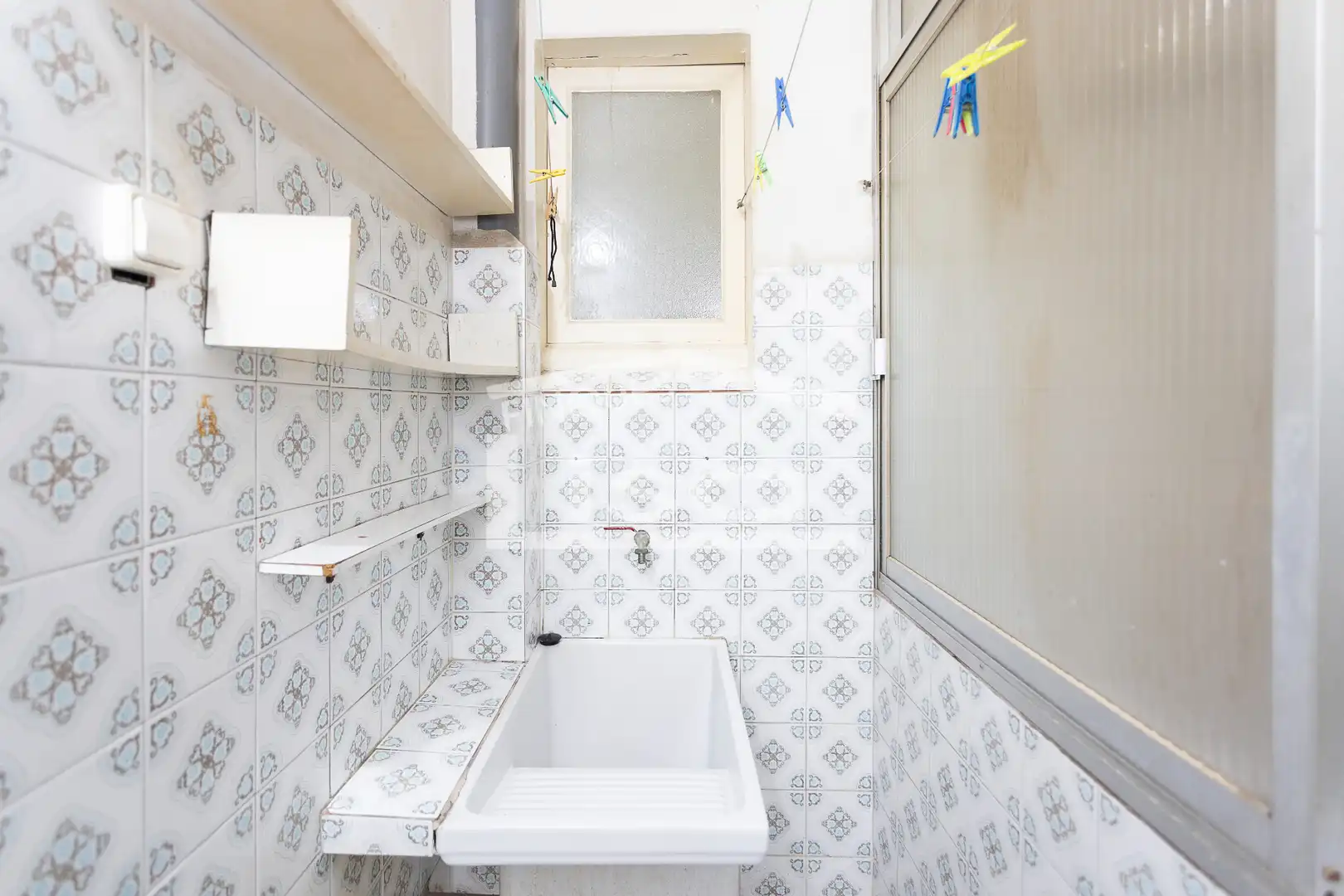 Baño de Piso en venta en Barcelona con Calefacción, Trastero y Balcón
