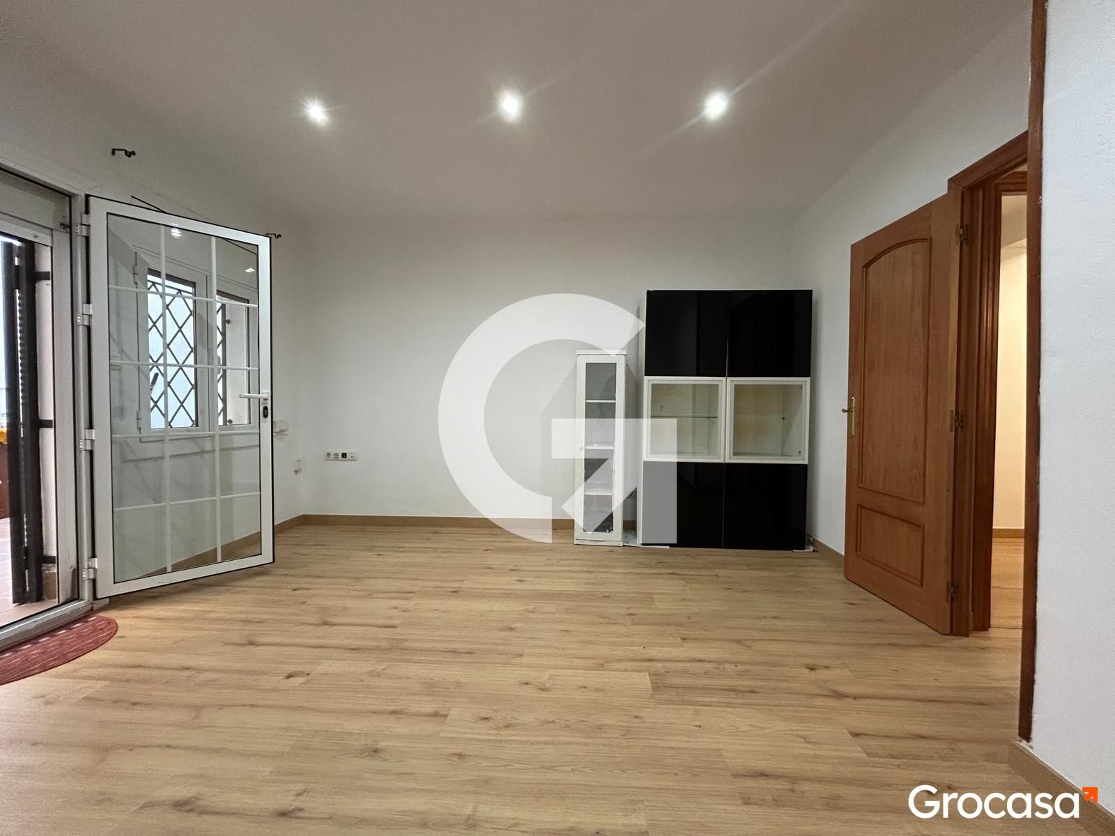 Planta baixa en venda en Calella amb Terrassa, TV i Internet