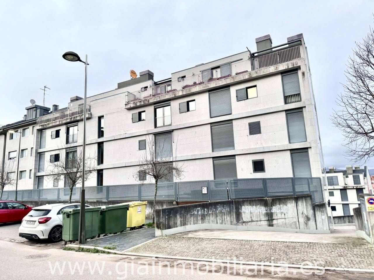 Vista exterior de Garatge en venda en Baiona