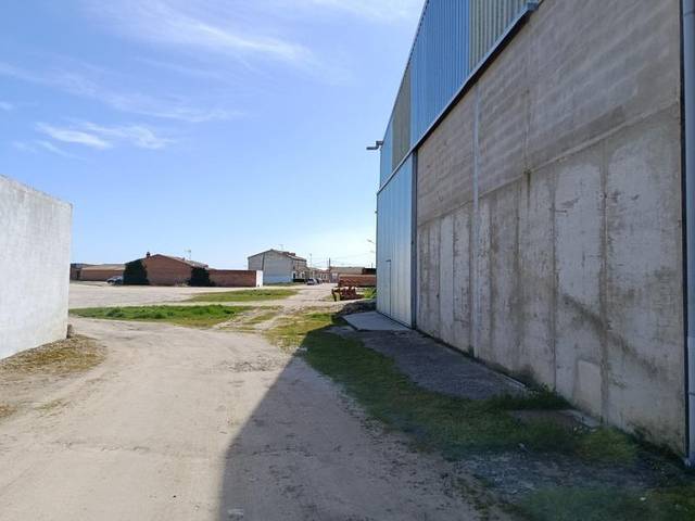 Nave industrial en Venta en Calle Calle Ronda en Fuente el Sol