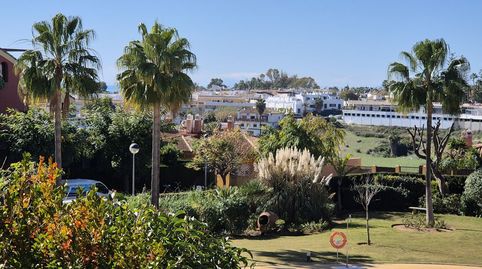 Foto 2 de Apartament en venda a Calle Trajano, Villacana - Costalita - Saladillo, Estepona