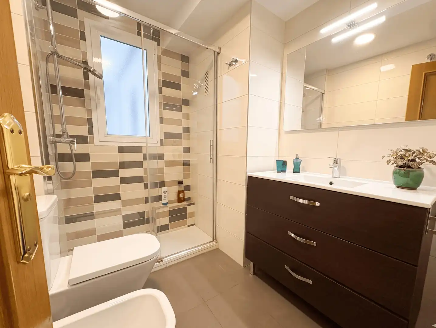 Baño de Piso en venta en Valencia con Calefacción