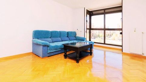 Foto 3 de Piso en venta en San Millan de la Cogolla, Las Tablas, Madrid Capital