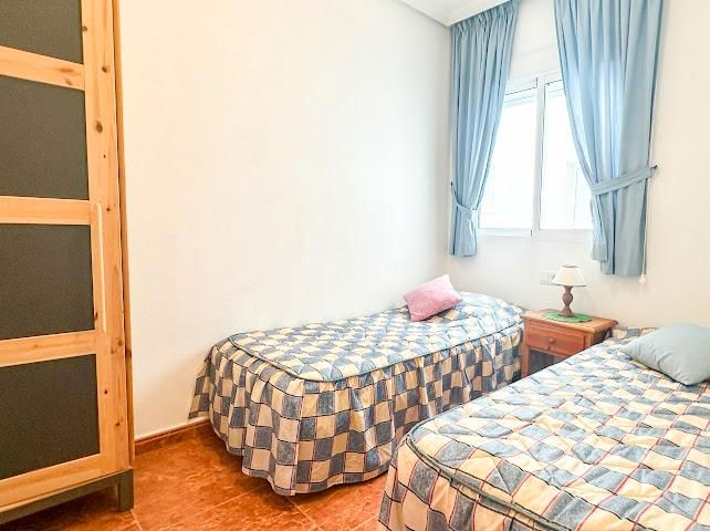 Bedroom of Flat for sale in Torrevieja  with Furnished
