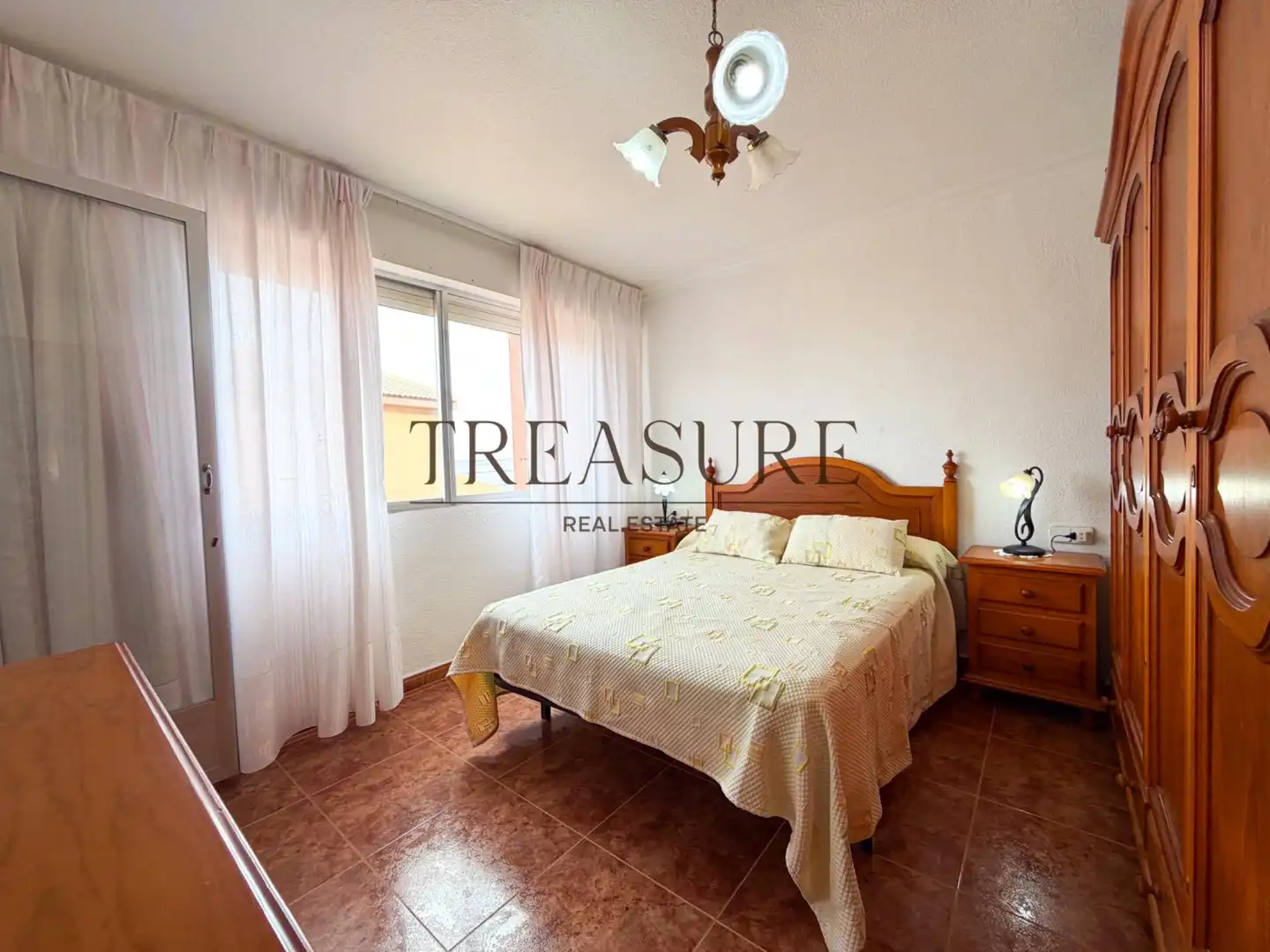 Habitación de Apartamento en venta en La Manga del Mar Menor con Terraza y Balcón