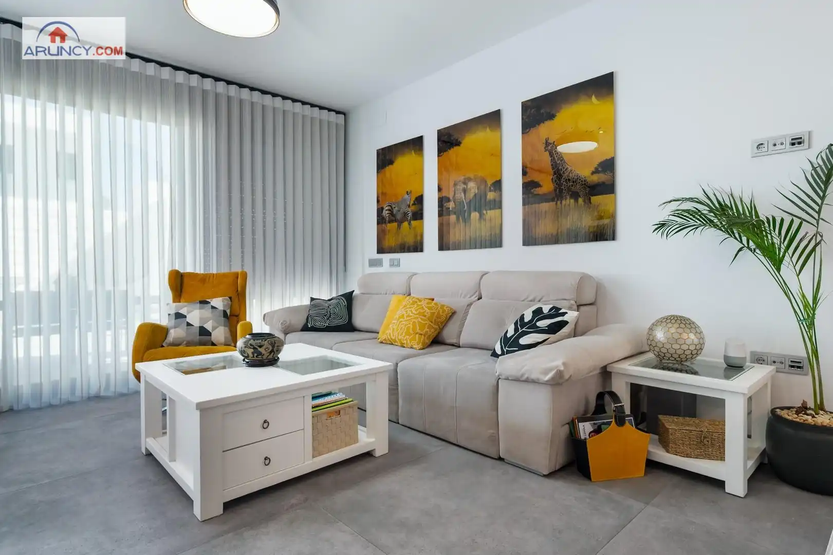 Sala de estar de Casa adosada en venta en Dos Hermanas con Aire acondicionado, Jardín privado y Terraza