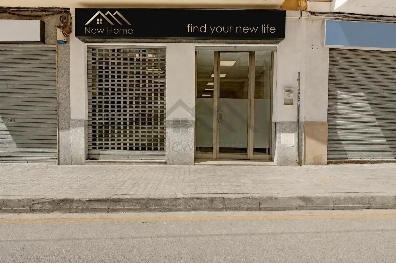 Local de lloguer en Llíria amb Aire condicionat