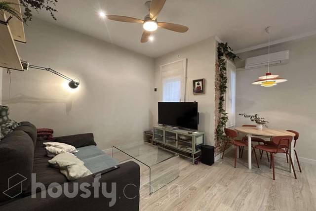 Piso en Alquiler en Calle de Altamirano, . en Argüelles