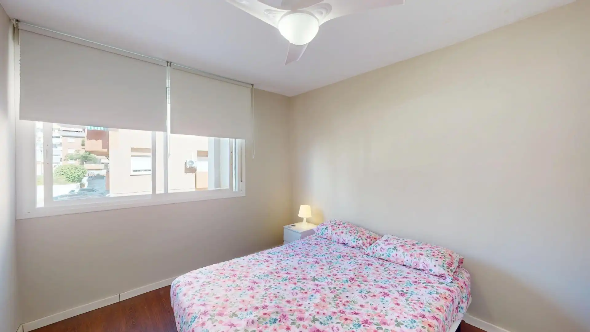 Habitación de Piso de alquiler en Fuengirola con Aire acondicionado, Parquet y Terraza