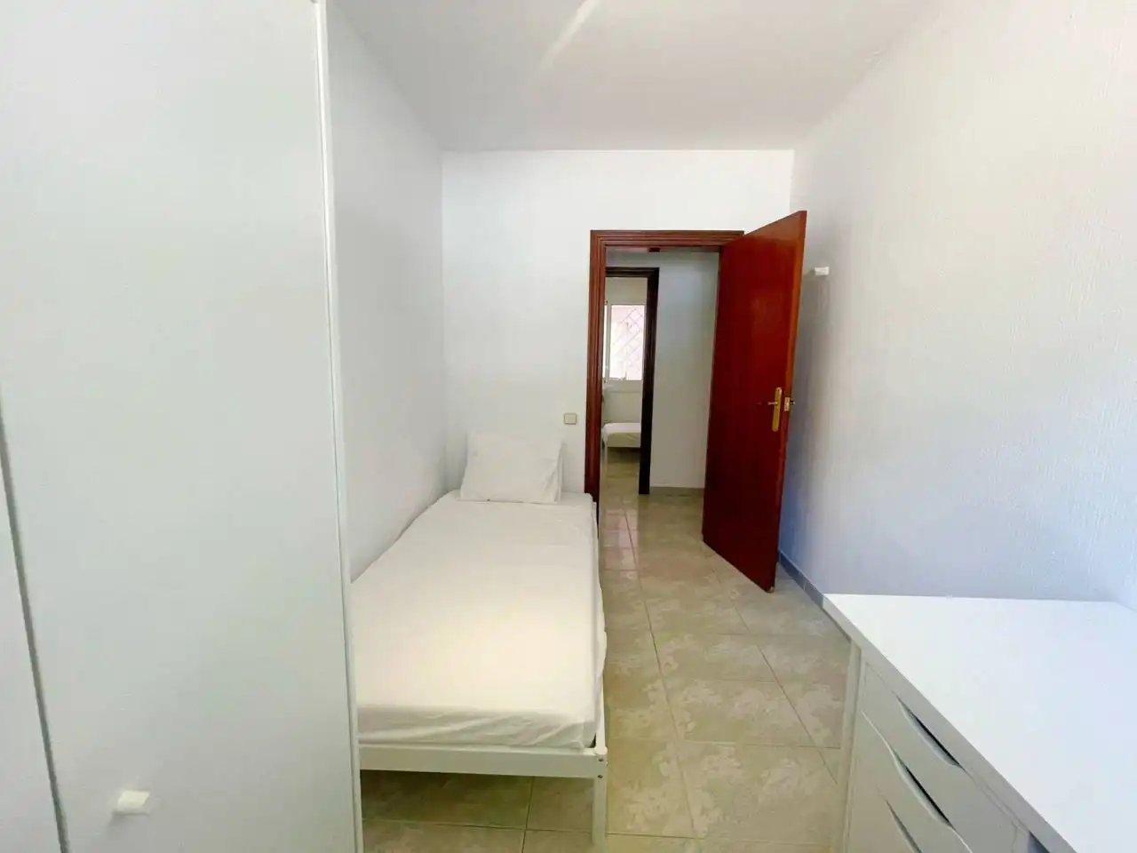 Habitación de Piso de alquiler en Cerdanyola del Vallès con Calefacción y Amueblado