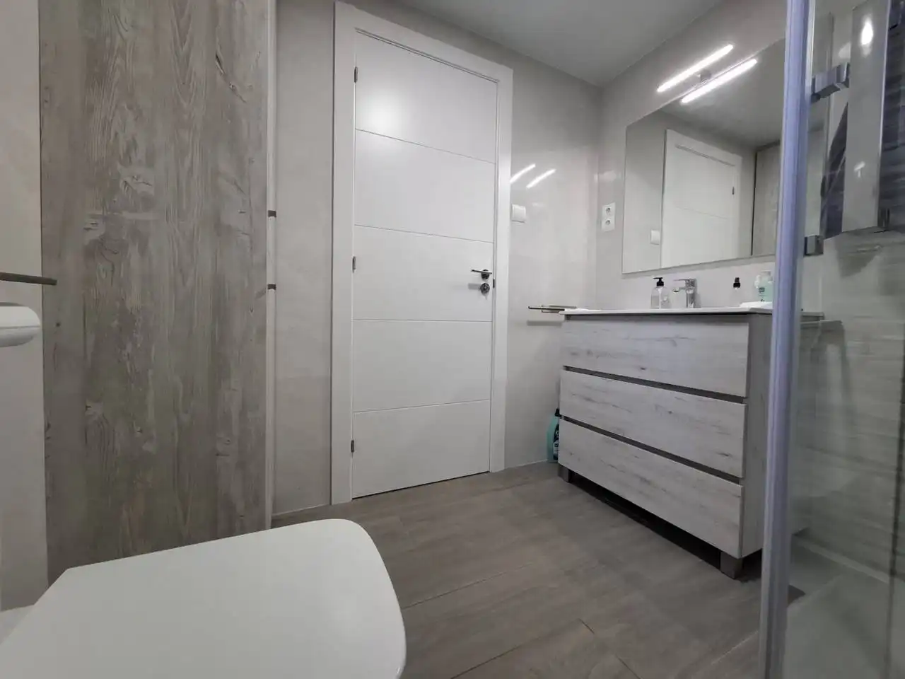 Badezimmer von Wohnung zum Verkauf in Rubí mit Klimaanlage, Heizung und Balkon