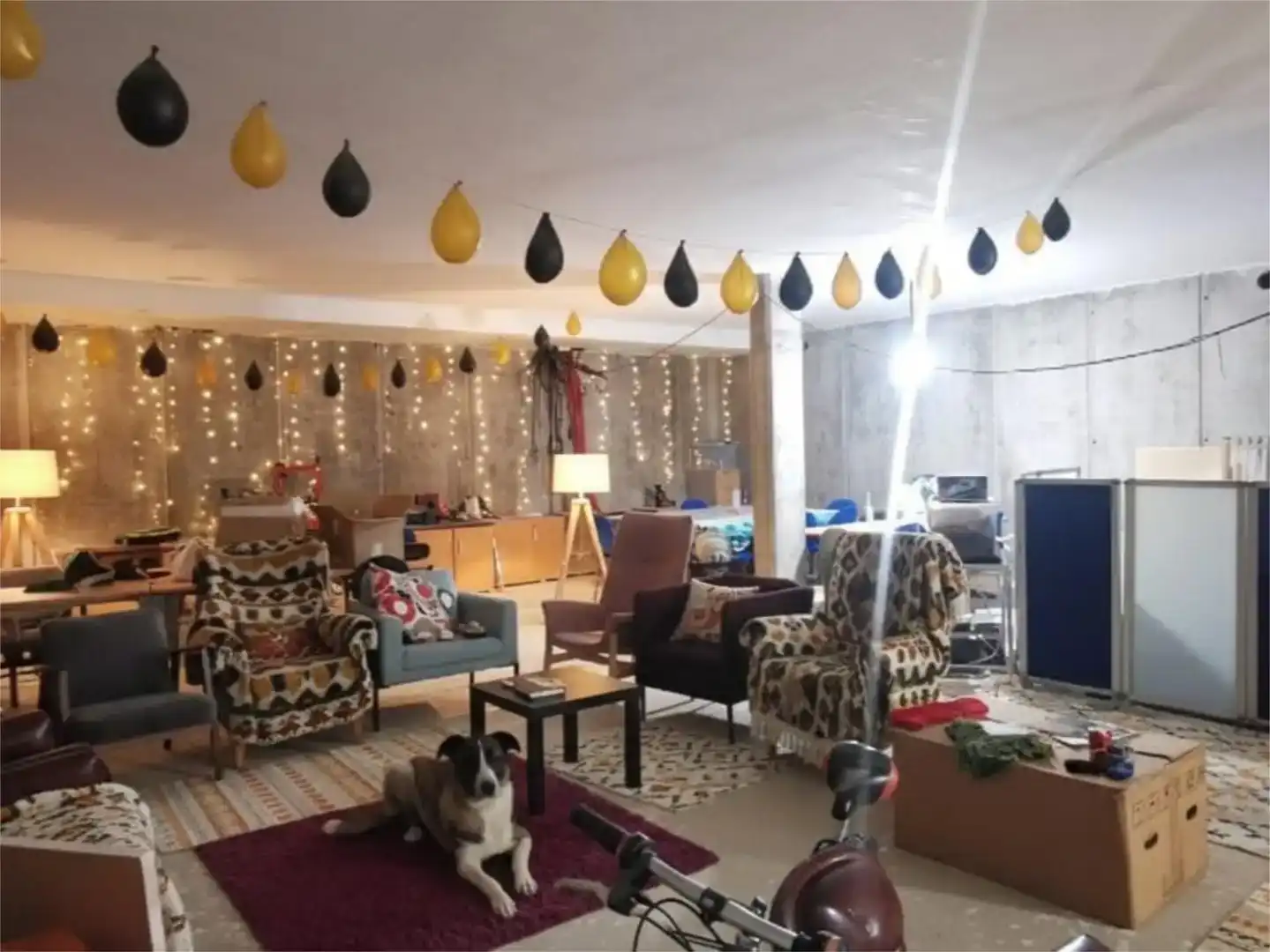 Sala d'estar de Casa o xalet en venda en León Capital  amb Piscina