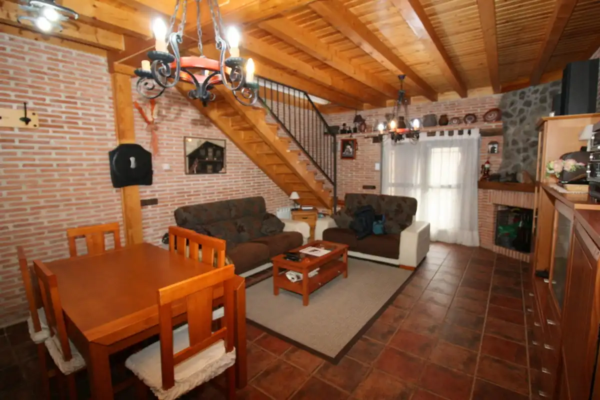 Casa o chalet en venta en Arenas de San Pedro con Calefacción, Parquet y Amueblado