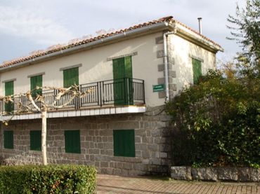 Casa amb jardí en venda a El Hoyo de Pinares