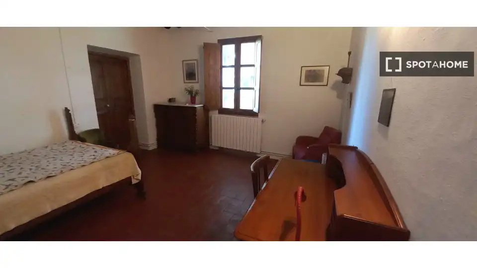 Bedroom of Flat for share in Teià  with Air Conditioner, Heating and Furnished