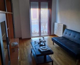 Sala d'estar de Apartament en venda en Salamanca Capital amb Calefacció, Parquet i Terrassa