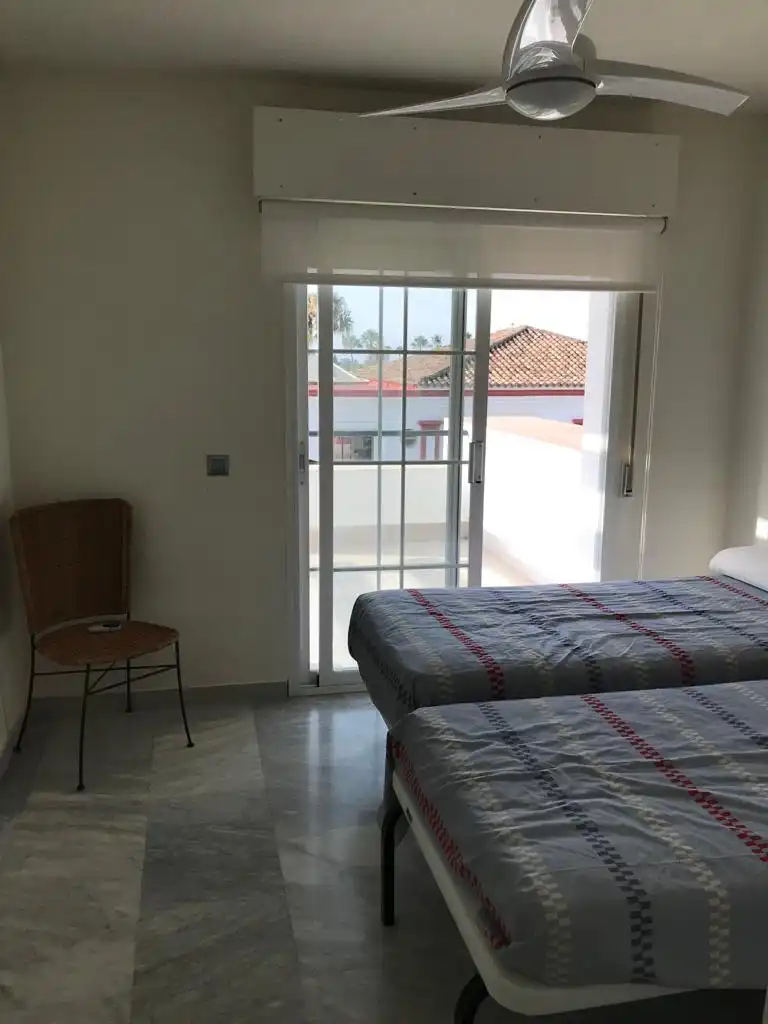 Habitación de Casa o chalet de alquiler en Estepona con Amueblado y Se aceptan mascotas