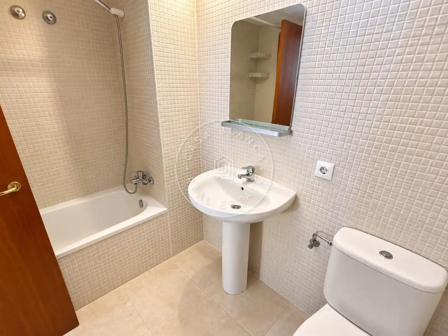 Bathroom of Apartments for sale in Fenals