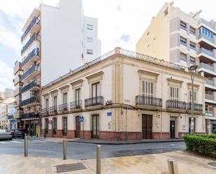 Vista exterior de Edifici en venda en  Almería Capital