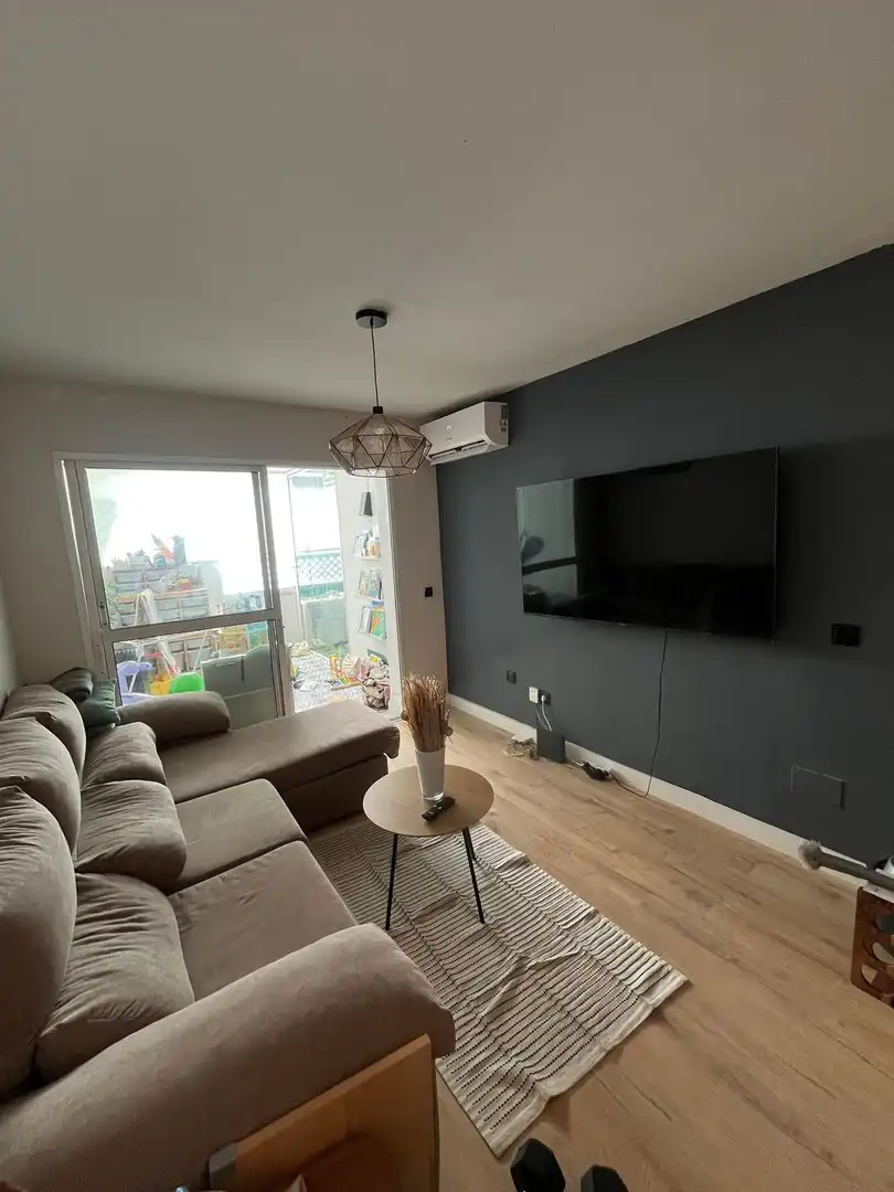 Sala d'estar de Apartament en venda en Marbella amb Aire condicionat, Terrassa i Piscina comunitària