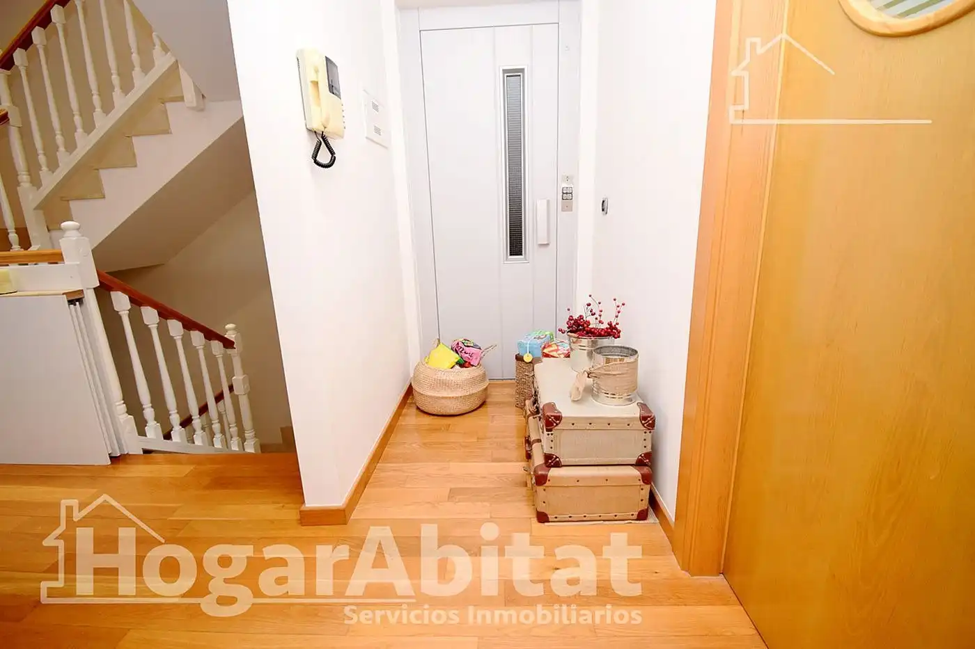Einfamilien-Reihenhaus zum Verkauf in Vila-real mit Klimaanlage, Privatgarten und Terrasse