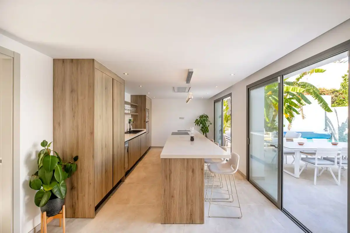 Cocina de Casa o chalet en venta en Marbella con Aire acondicionado, Jardín privado y Terraza