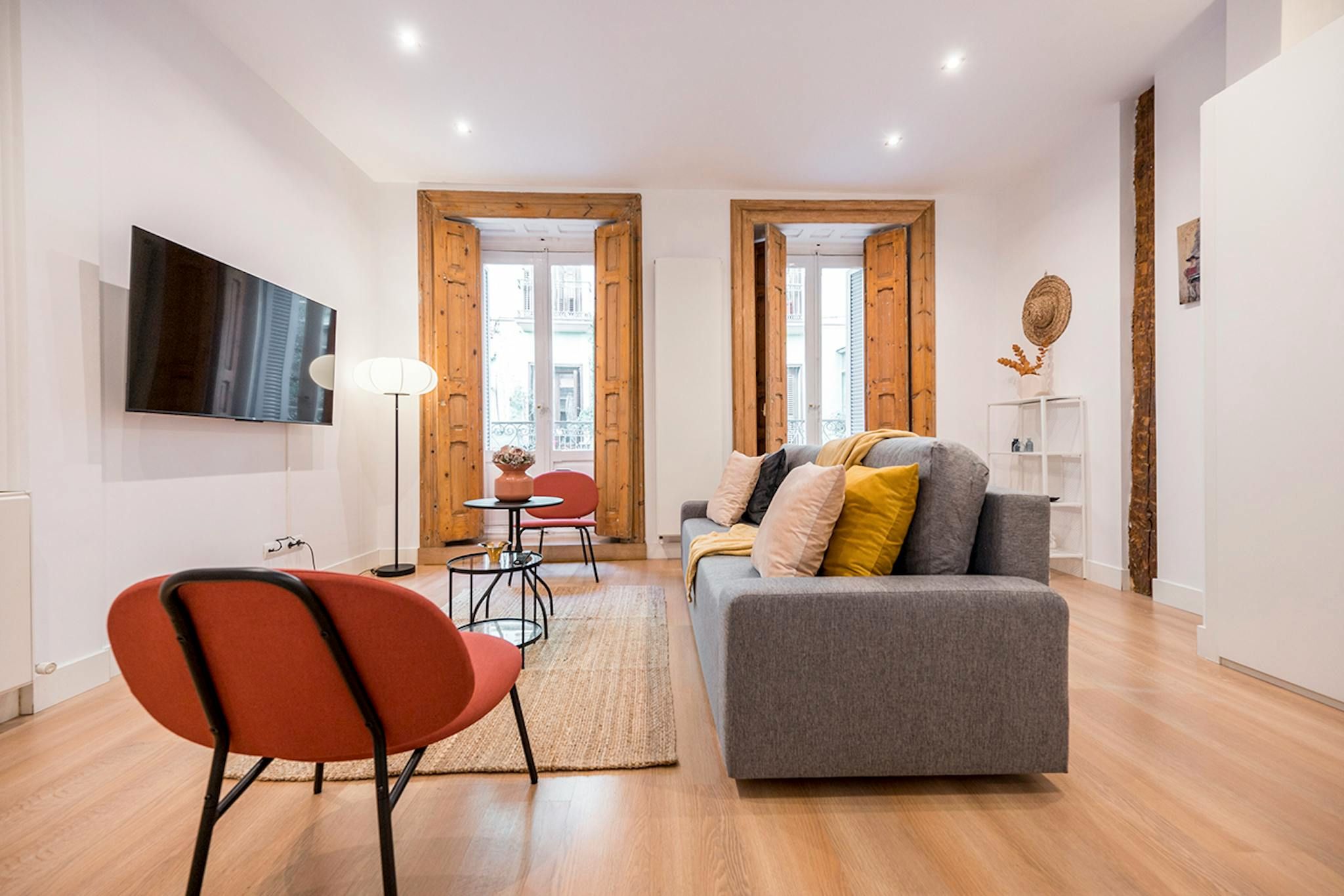 Living room of Flat to rent in  Madrid Capital  with Air Conditioner, Heating and Furnished