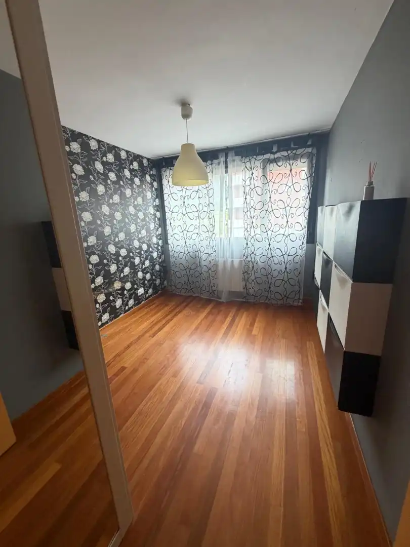 Habitación de Piso en venta en Medio Cudeyo con Calefacción, Parquet y Balcón