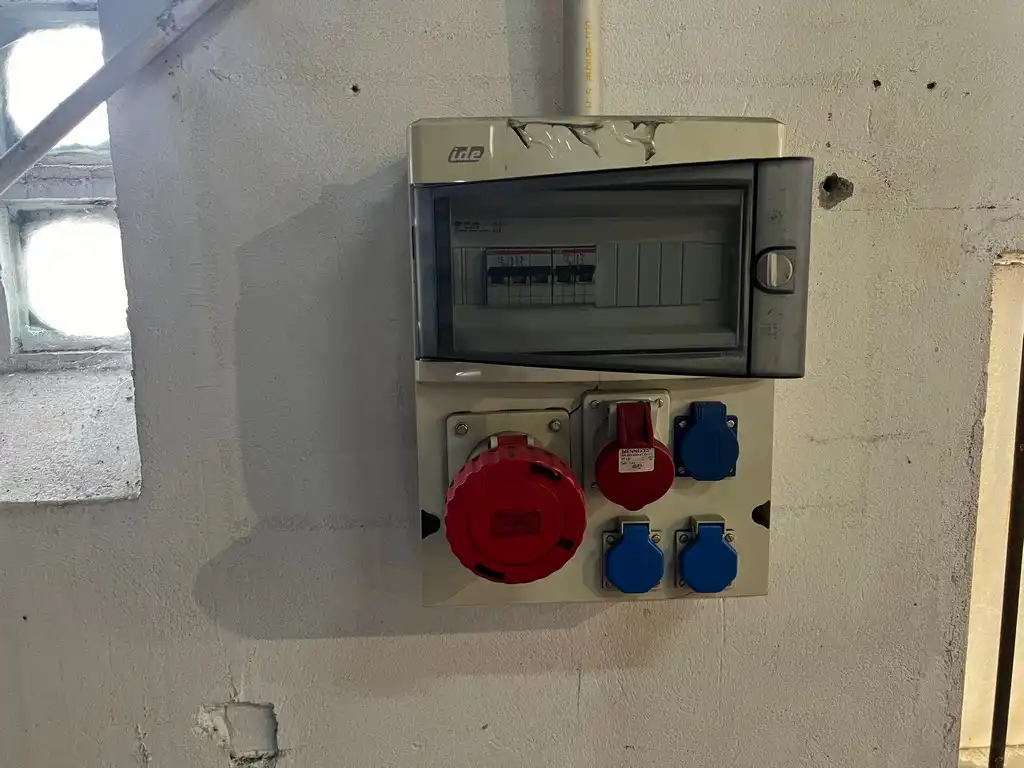Industriegebäude zum Verkauf in Rúa Parroquia de Moruxo 18, imagen 4