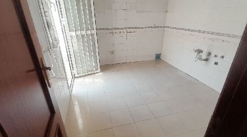 Foto 4 de Casa adosada en venta en C/ Constelación Cruz del Sur, Las Torres - Constelaciones, Utrera