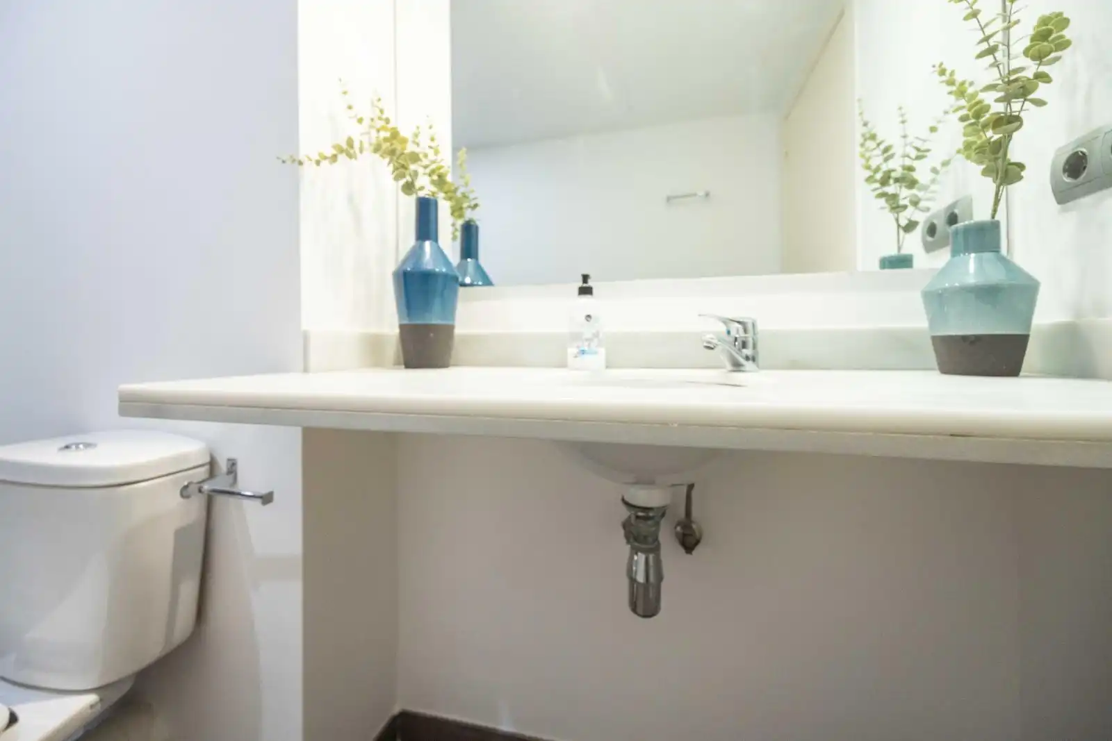 Baño de Piso de alquiler en Barcelona con Aire acondicionado, Calefacción y Parquet
