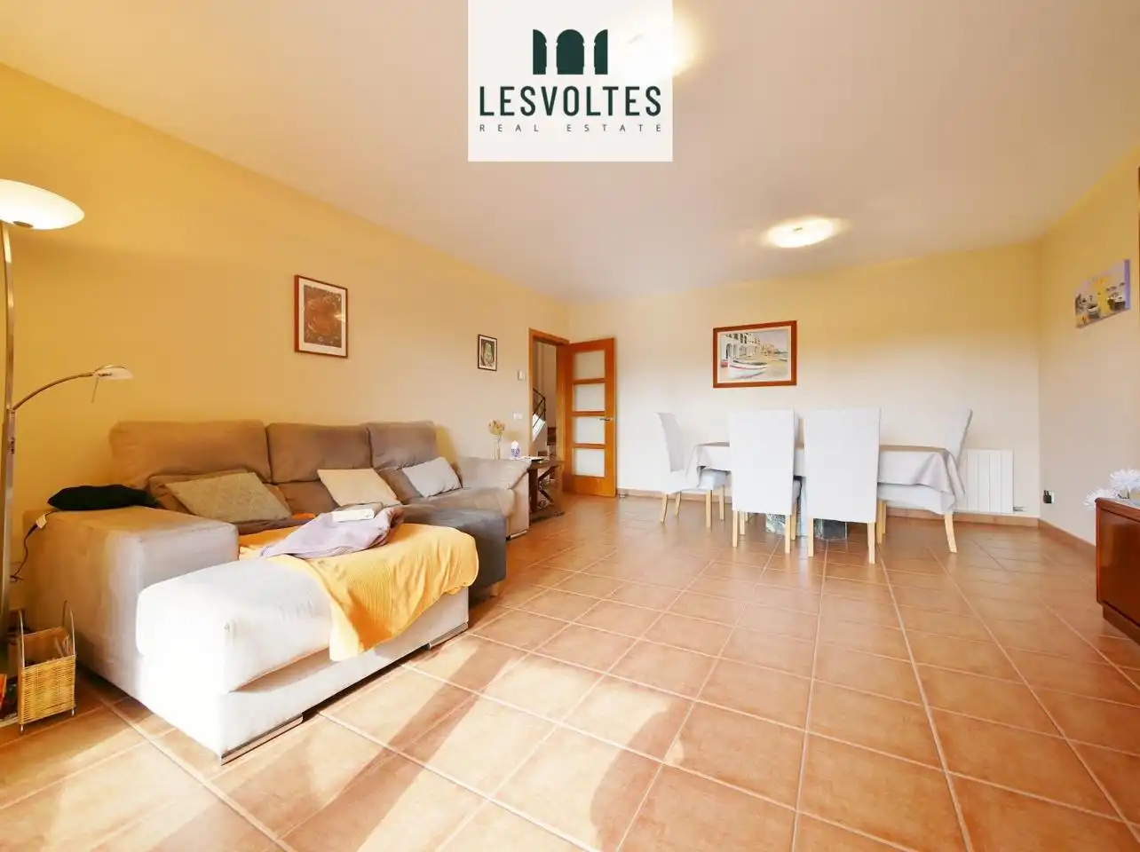 Außenansicht von Einfamilien-Reihenhaus zum Verkauf in Palafrugell mit Heizung, Privatgarten und Terrasse