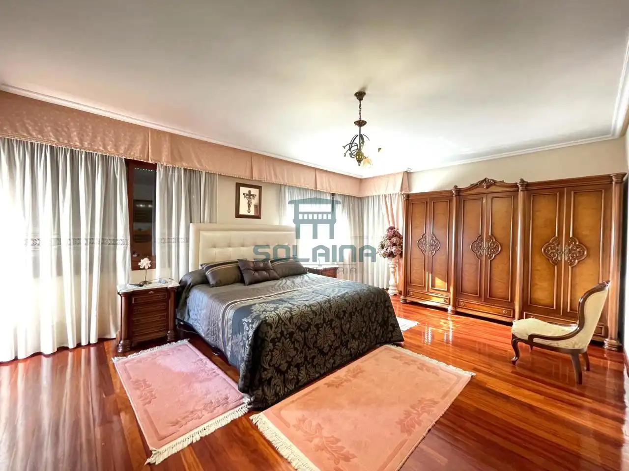 Habitación de Casa o chalet en venta en Ourense Capital  con Calefacción, Jardín privado y Terraza