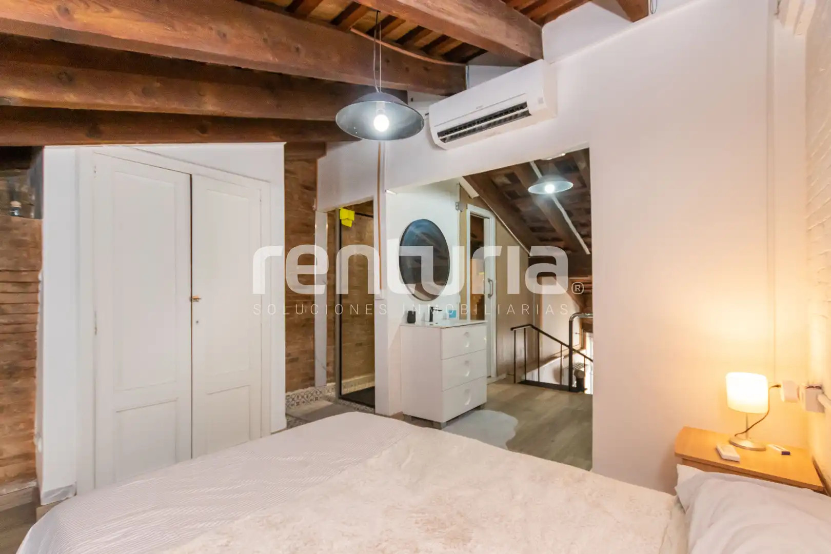 Habitación de Dúplex en venta en Valencia con Aire acondicionado, Calefacción y Terraza