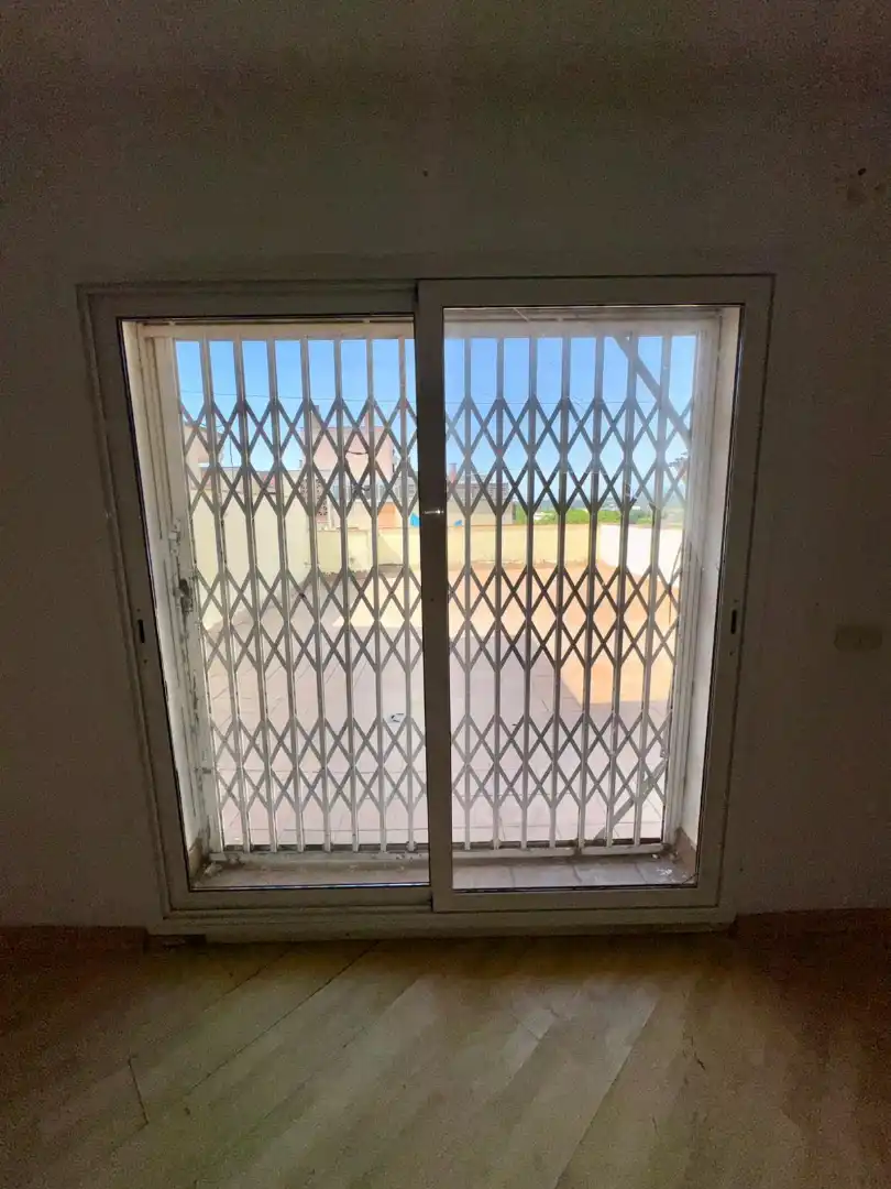 Vista exterior de Pis en venda en Girona amb Terrassa i Alarma