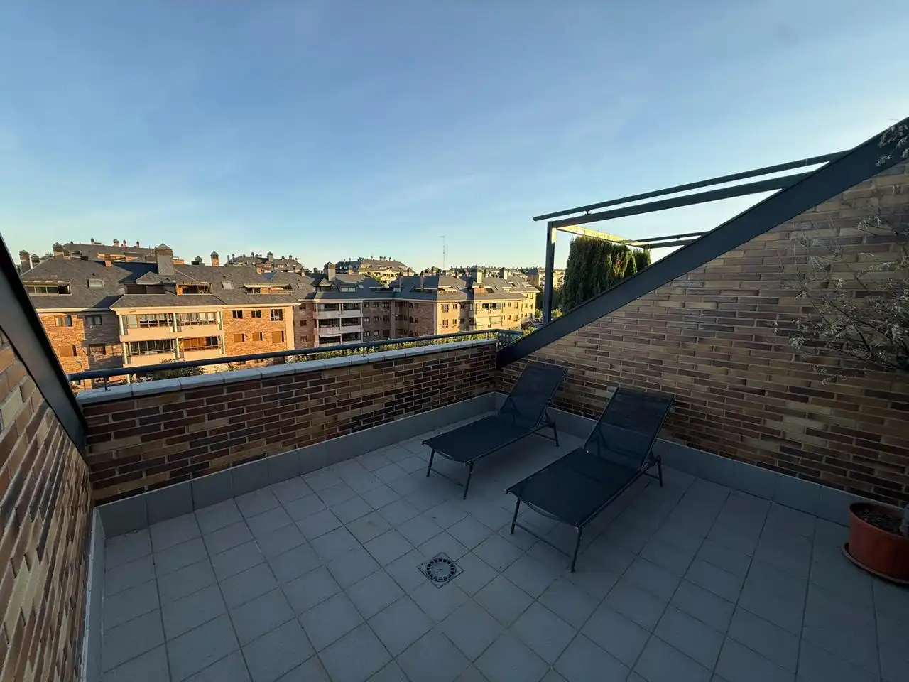 Terrasse von Wohnung zur Miete in Majadahonda mit Klimaanlage, Heizung und Terrasse