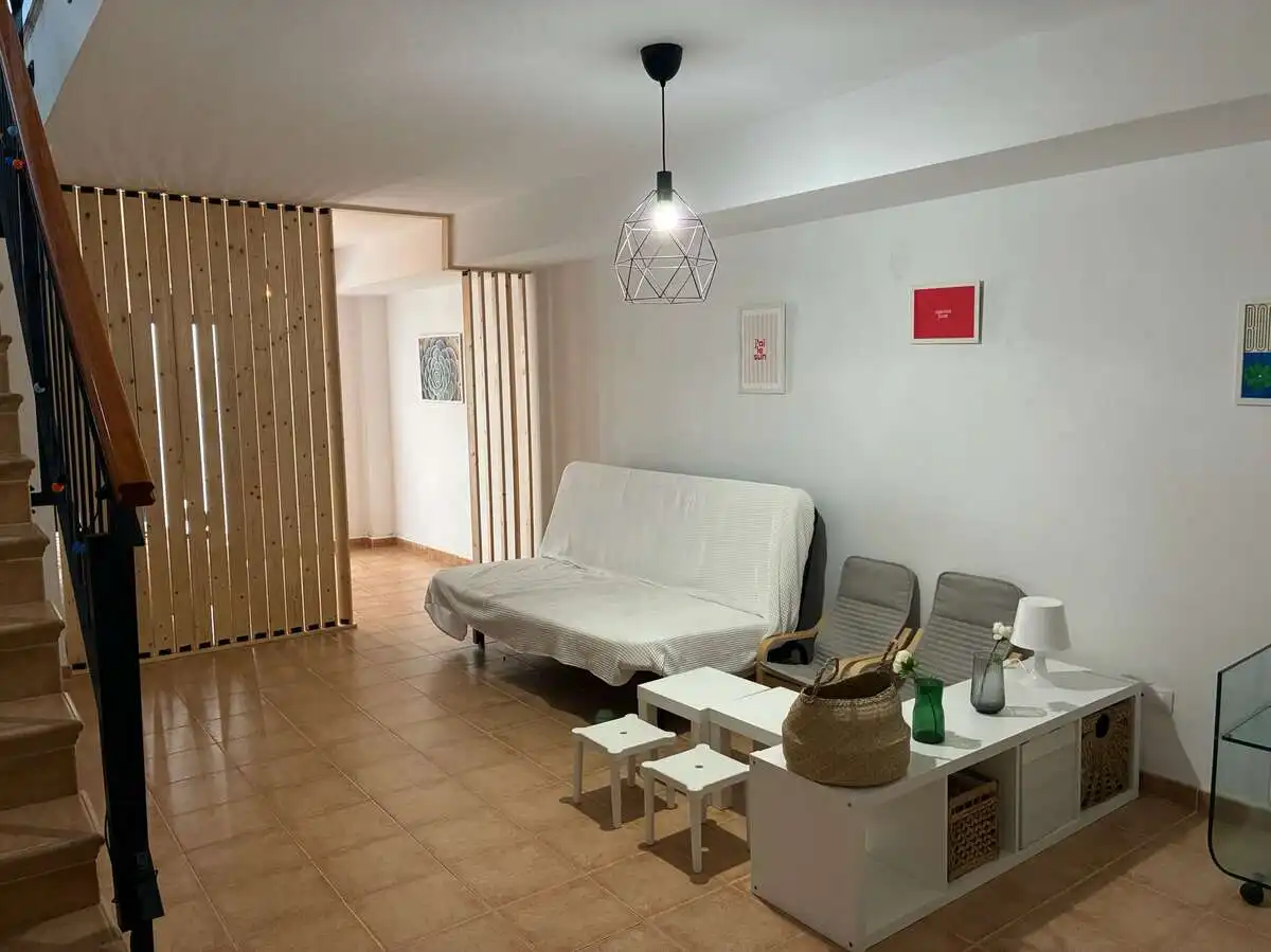Maisonette zum Verkauf in Haría mit Terrasse, Abstellraum und Möbliert