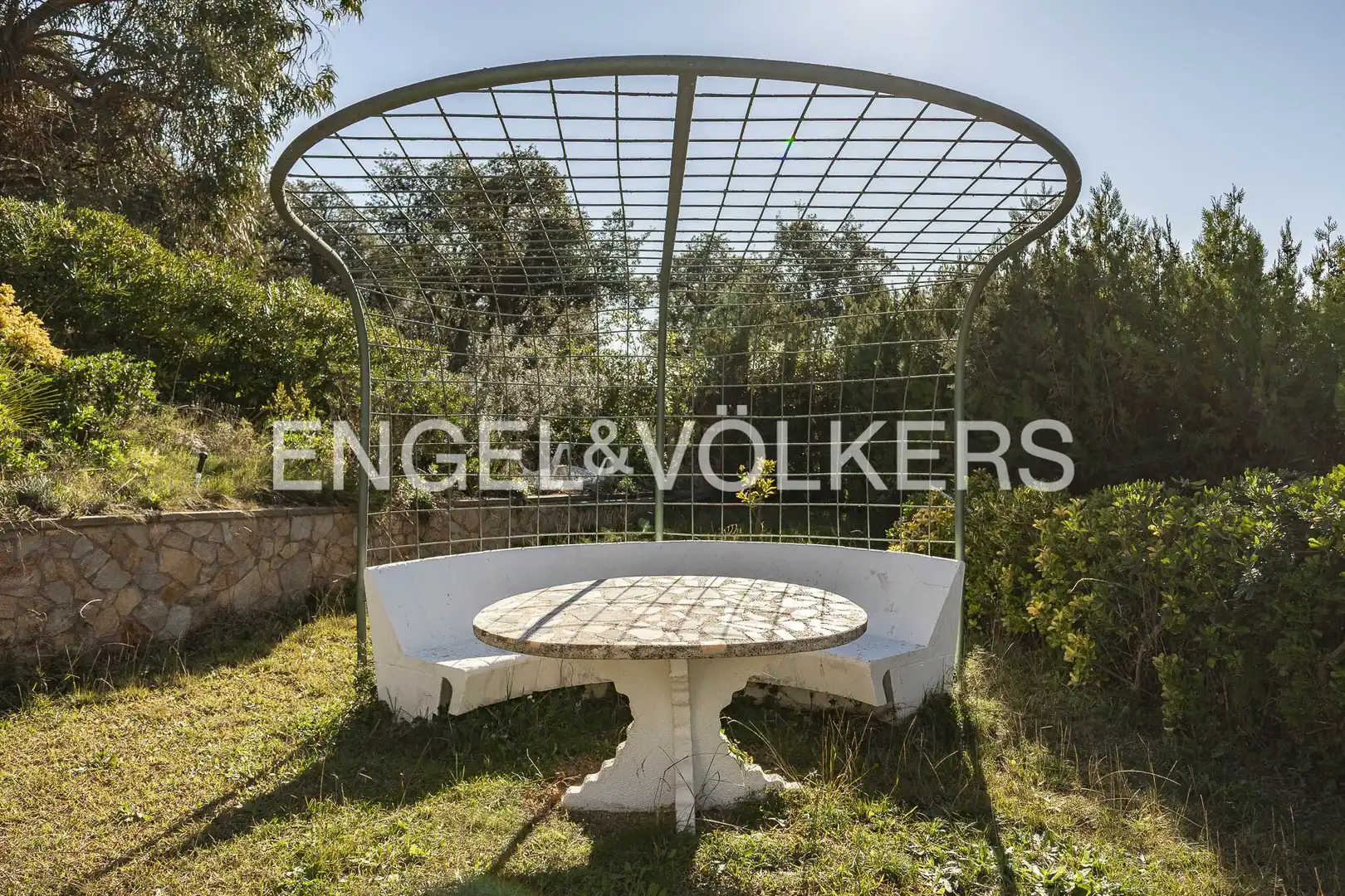 Terrassa de Casa o xalet en venda en Palafolls amb Calefacció, Jardí privat i Terrassa