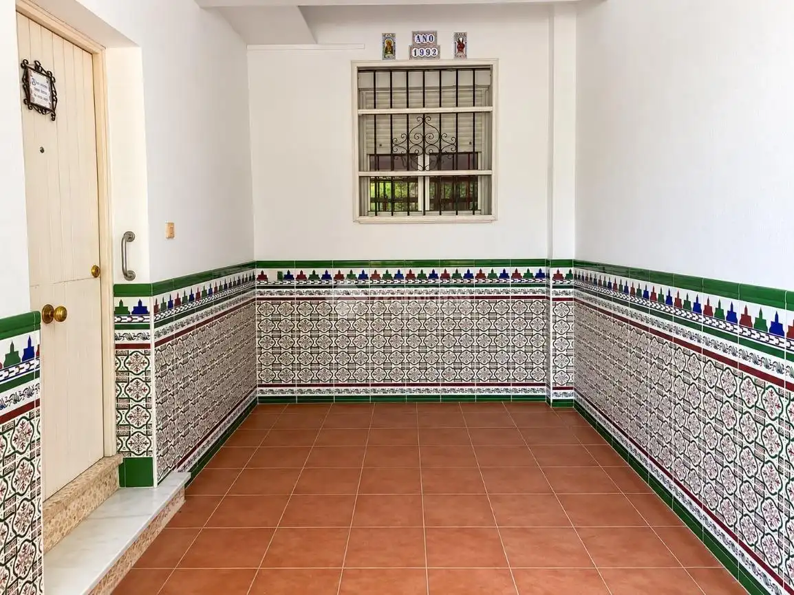 Casa adosada en venta en Sevilla con Aire acondicionado y Alarma