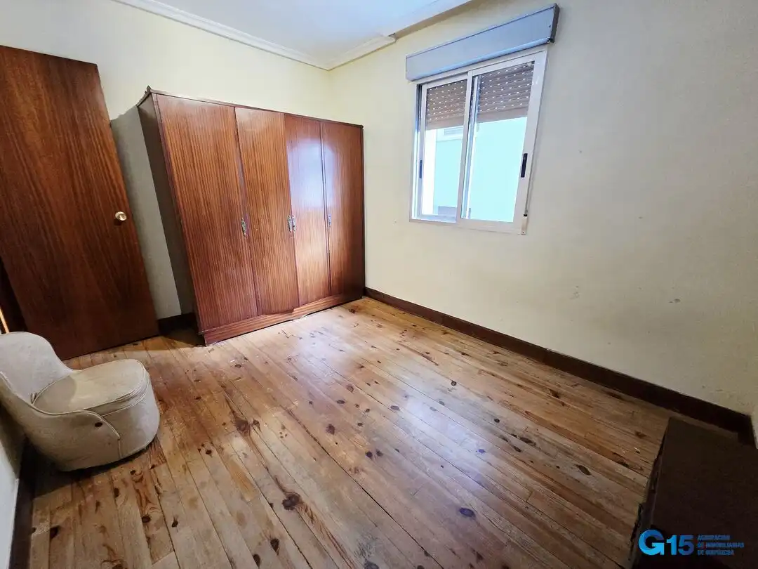 Bedroom of Flat for sale in Errenteria