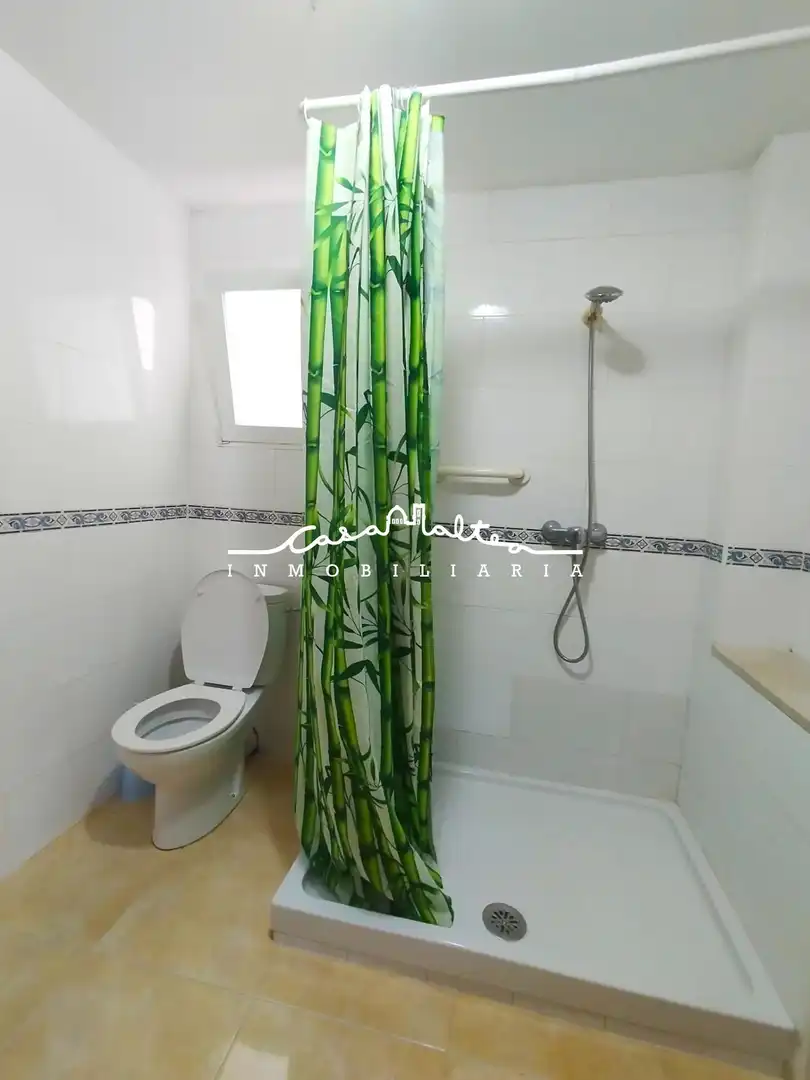 Baño de Piso en venta en Altea con Terraza y Balcón